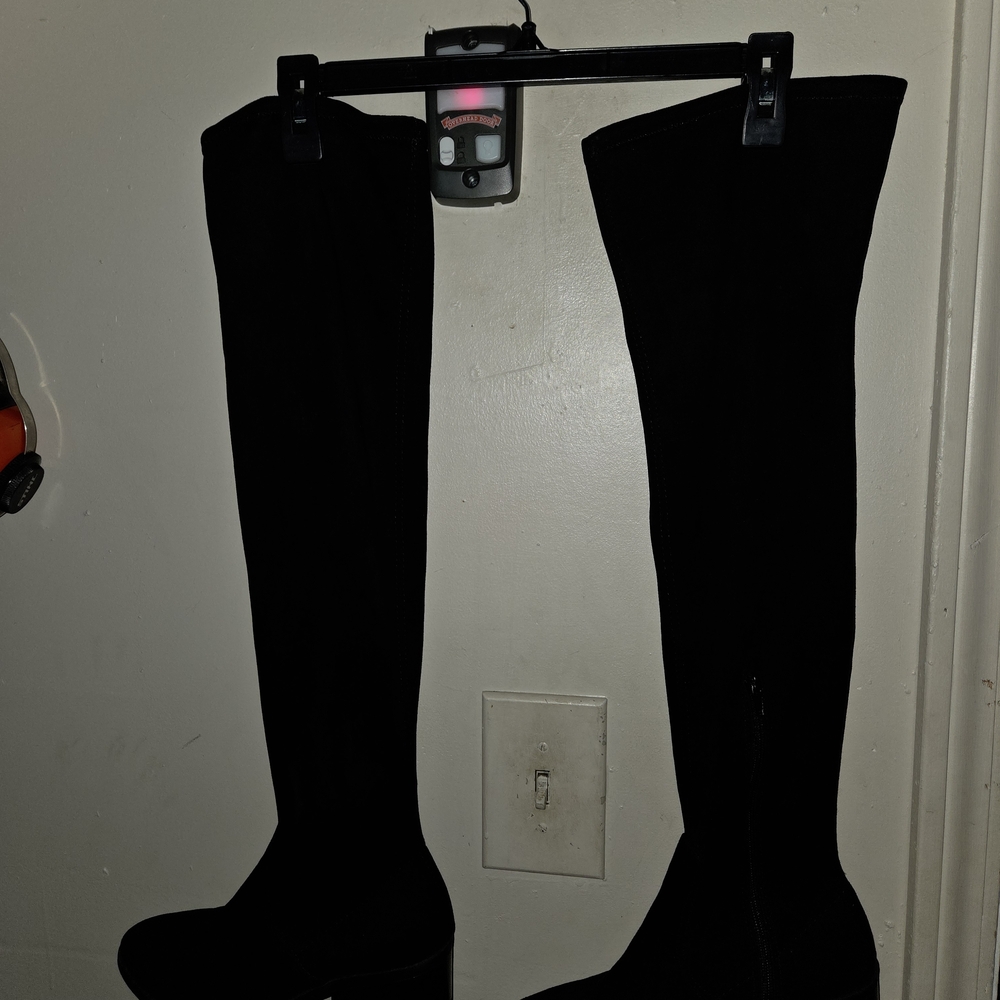 Gracie-2 Black Heeled Boots